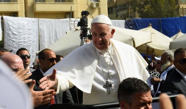البابا يغادر مصر بعد "زيارة تاريخية"
