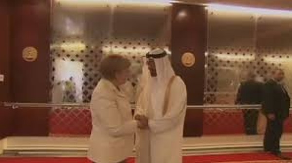 ولي عهد أبوظبي يلتقي أنغيلا ميركل