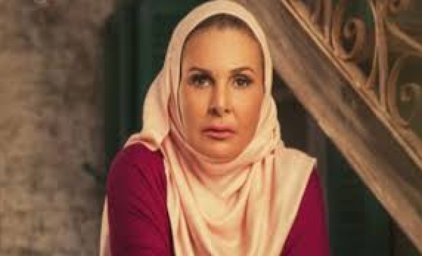 برومو ''الحساب يجمع'' ويسرا تظهر بالحجاب