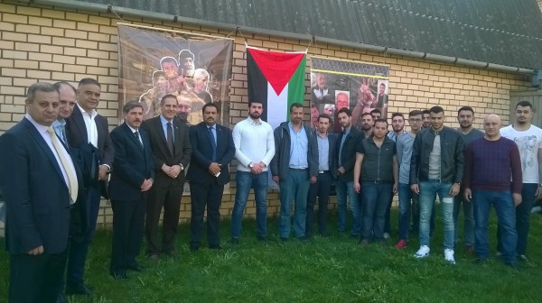 الجالية الفلسطينية في بيلاروسيا تنظم وقفة تضامنية مع الأسرى المضربين
