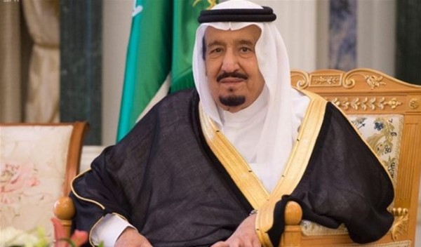 الملك سلمان يهنئ ماكرون