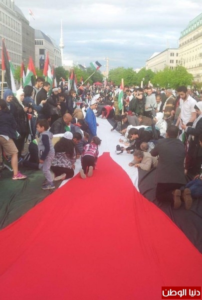 تجمع الشتات باوروبا ينظم فعالية اطول علم فلسطيني في برلين