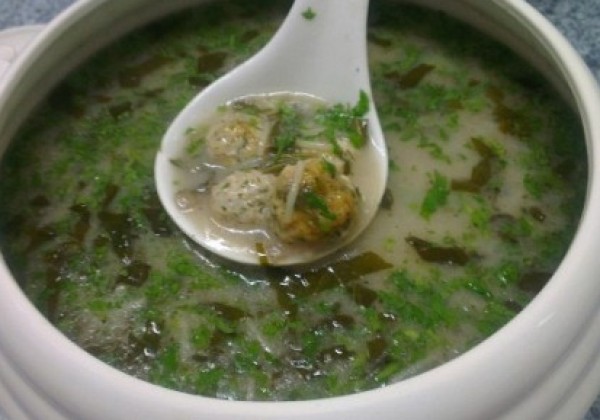 وصفة شوربة السبانخ ولسان العصفور