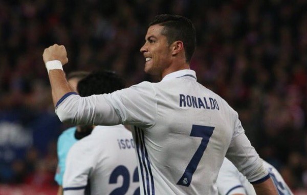 اللاعب الذي طلب رونالدو من ريال مدريد التعاقد معه؟