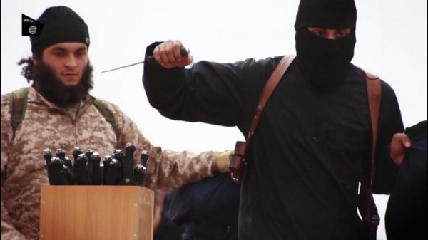 بالفيديو: مقتل عائلة غزية برصاص داعش في ليبيا