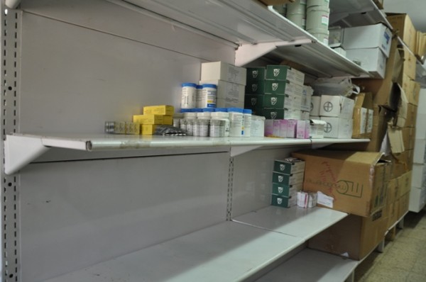 استمرار أزمة نقص الأدوية..الصحة بغزة تحذر من انهيار القطاع الصحي