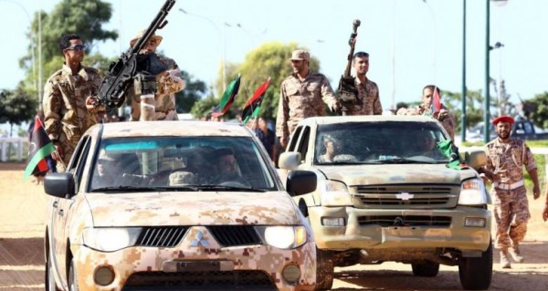 القوات الموالية لحفتر تسيطر على قاعدة تمنهنت الليبية