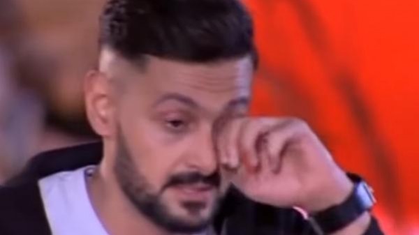 رامز جلال يبكى على الهواء تضامنا مع ضحايا المنيا