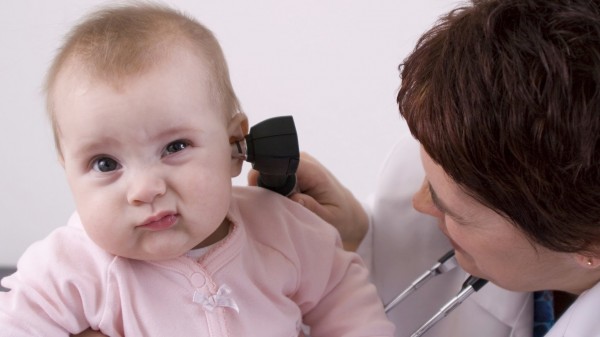 ضعف السّمع عند الأطفال.. أسبابه وأعراضه