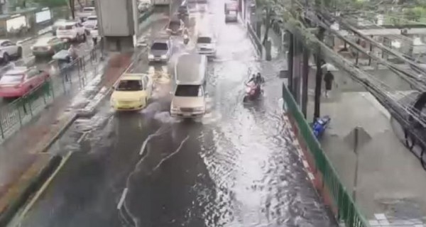 الفيضانات تجتاح تايلاند