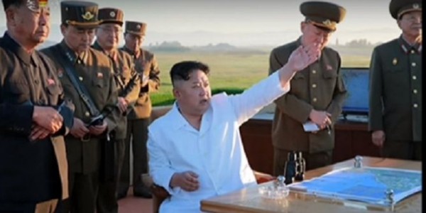 زعيم كوريا الشمالية يشرف شخصيا على اختبار منظومة دفاع جوي