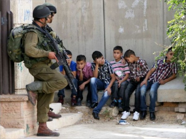 "الإعلام": اعتداءات مستمرة بحق أطفال فلسطين