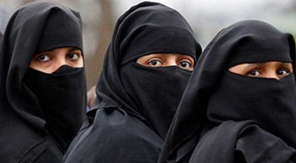 العراق يحظر ارتداء النقاب في الموصل