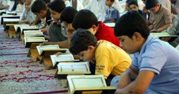 هل يؤمر الصبَّي المميز بالصيام ؟