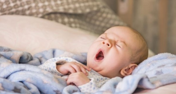 5 نصائح فعّالة لتنظيم نوم الرضع في رمضان