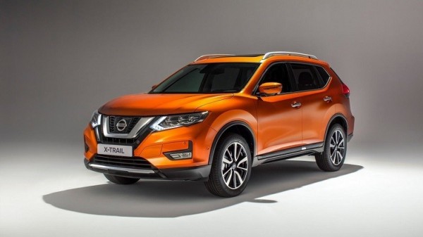 نيسان تقدم النسخة المحدثة من X-Trail