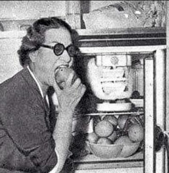 صور لقطات تفضح المشاهير أثناء الأكل