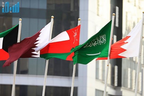 دول الخليج تخصص خطوطاً ساخنة للعائلات التي بها أفراد قطريون