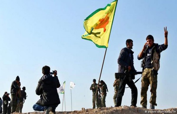 تنظيم الدولة يفاوض الأكراد لتسليمهم الرقة مقابل الانسحاب