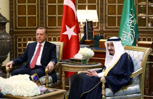 على هامش قمة الـ20... تركيا والسعودية تبحثان الأزمة القطرية