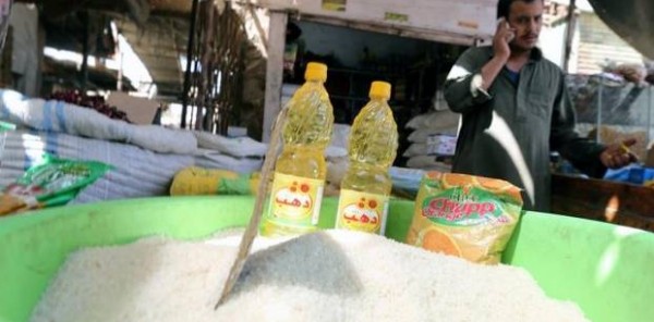 مصر ترفع سعر السكر والزيت لمواجهة السوق السوداء