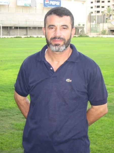 جماهير الحركة الرياضية بغزة تشيع المدرب نايف عبد الهادي