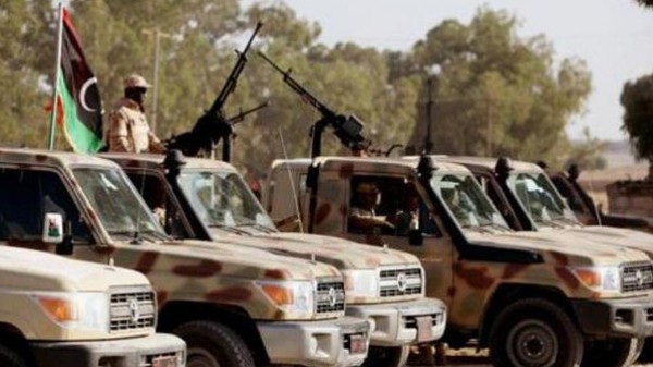 بعد تحرير بنغازي..الجيش الليبي يعرض أسلحة ثقيلة لعناصر التنظيم