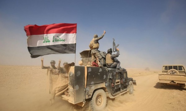 القوات العراقية تفكك ألغام تنظيم الدولة بالموصل