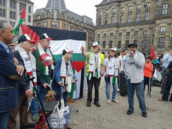 الجالية الفلسطينية بهولندا تنظم اعتصاماً رفضاً للانتهاكات الإسرائيلية