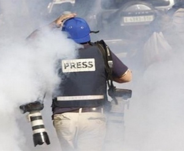 "الإعلام": الاحتلال يستهدف الصحافيين ليغطي على إرهابه