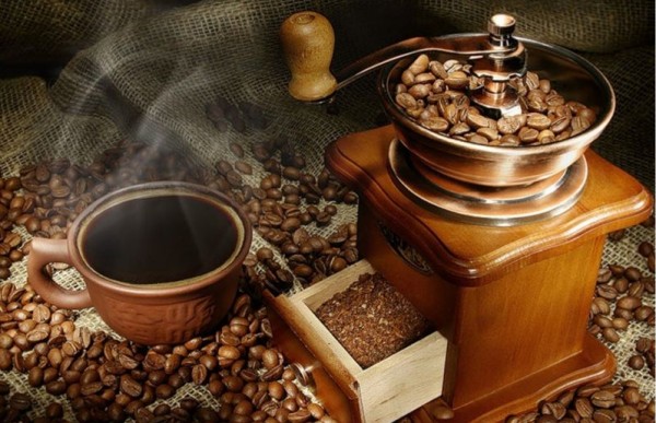بالفيديو: غزة تستهلك 6.5 طن من القهوة يومياً!