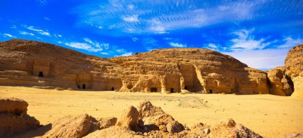 الملك سلمان يشكّل هيئات لتطوير منطقتي العلا وبوابة الدرعية