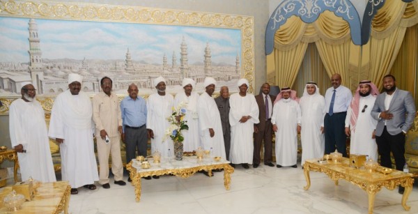 الجابري يستضيف وفدا تجارياً من السودان