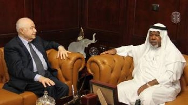 أبوغزاله يشيد بجهود سفير الإمارات في دعم العلاقات بين البلدين