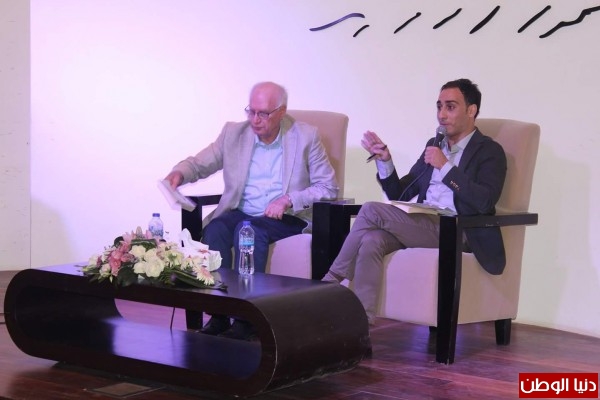 بالصور: (كاردل) يأخذ أول أنفاسه في متحف محمود درويش