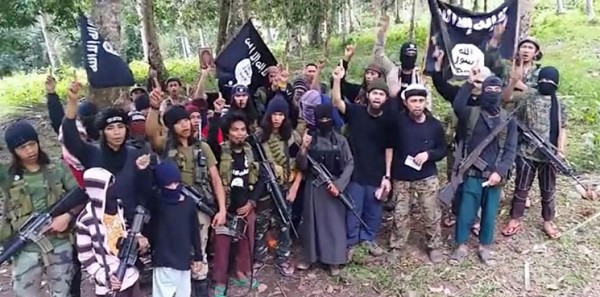 إندونيسيا تتسلم مواطنيها الذي قاتلوا بتنظيم الدولة بسوريا