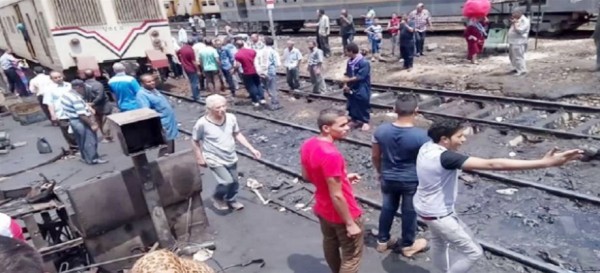 وفاة وزير النقل المصري بعد مشاهدته لضحايا تصادم قطاري الإسكندرية