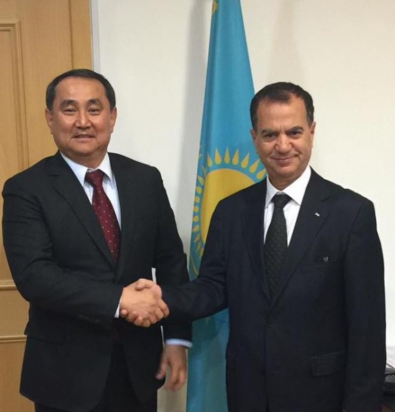 السفير أبوزيد يطلع نائب وزير الخارجية الكازاخستاني على آخر التطورات