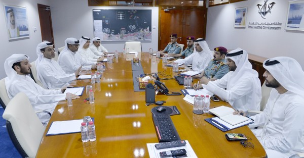 المنافذ البحرية والبرية بدبي يطلع على خبرات "سلطة دبي الملاحية"