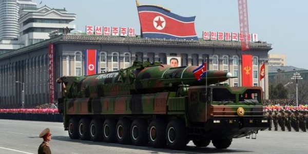 زعيم كوريا الشمالية يأمر بزيادة إنتاج محركات الصواريخ والرؤوس الحربية