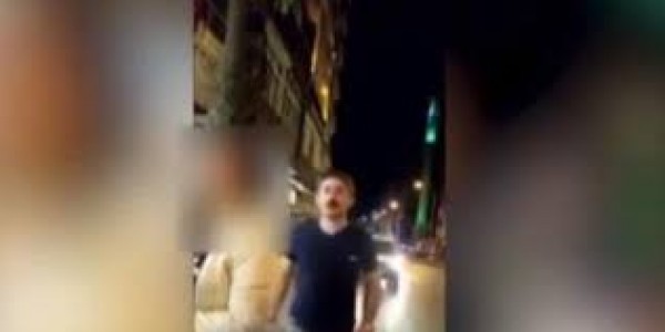 تركي يصور لحظة دهسه من قبل سيارة مسرعة!