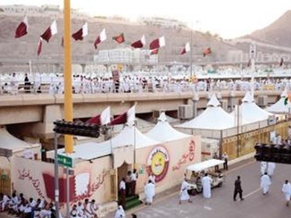 السعودية ترحب بحجاج قطر وتضاعف رعايتهم