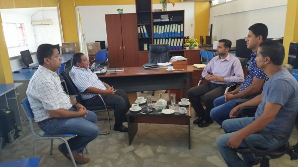 الجبهة الديمقراطية تكرم مدير معهد الآفاق في صور