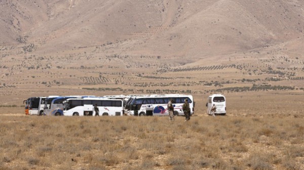 التحالف الدولي يؤكد منع قافلة تنظيم الدولة من التقدم لدير الزور