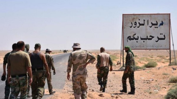 الجيش السوري يصل مشارف دير الزور في هجوم لطرد تنظيم الدولة