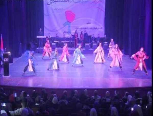 شاهد..فرقة الاستقلال تغني كوكتيل العاشقين