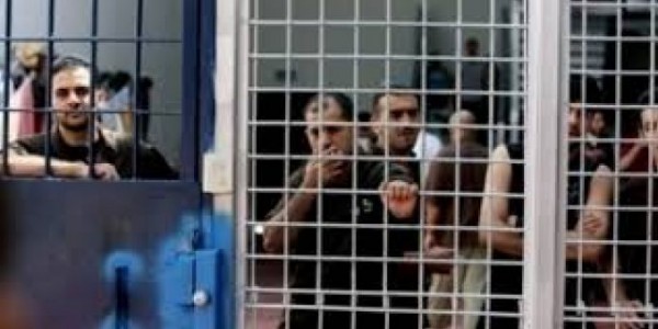 سلطات الاحتلال اعتقلت (522) فلسطينياً خلال شهر أغسطس الماضي
