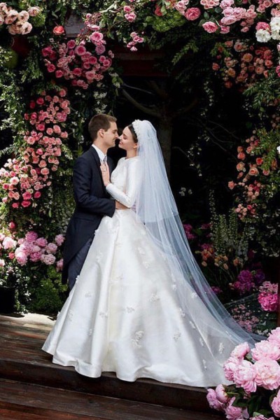 ميراندا كير: فستان زفاف خلاب للمحجبات