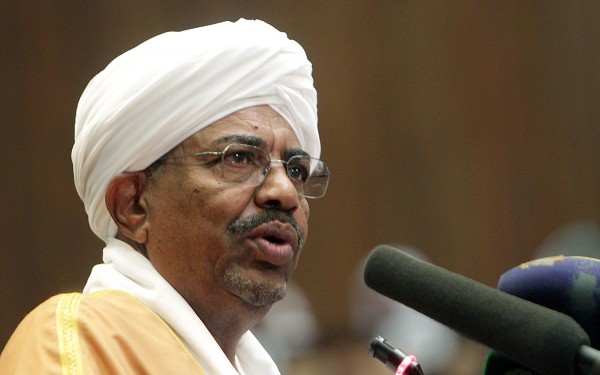البشير: على الولايات المتحدة رفع العقوبات عن السودان