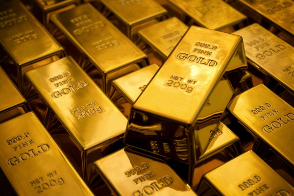 تراجع الذهب مع ارتفاع الدولار